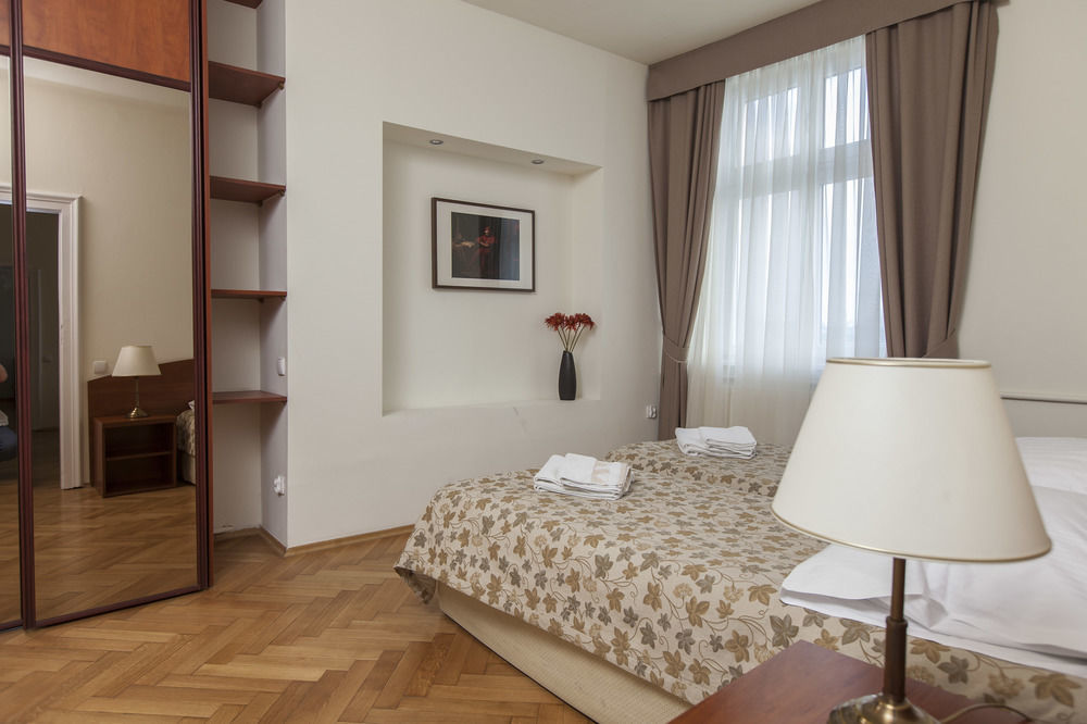 Apartamenty Rentalent Szpitalna 34 Krakow Exterior photo